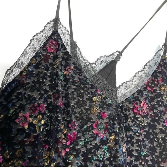 New Aqua Capsule x Maddie & Tae Black Floral Velvet Party Slip Dress US M - Picture 6 of 8